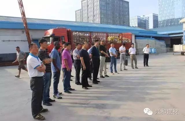 解放|记事|湖北省住建厅、设计院领导及专家一行 莅临星河集团参观指导